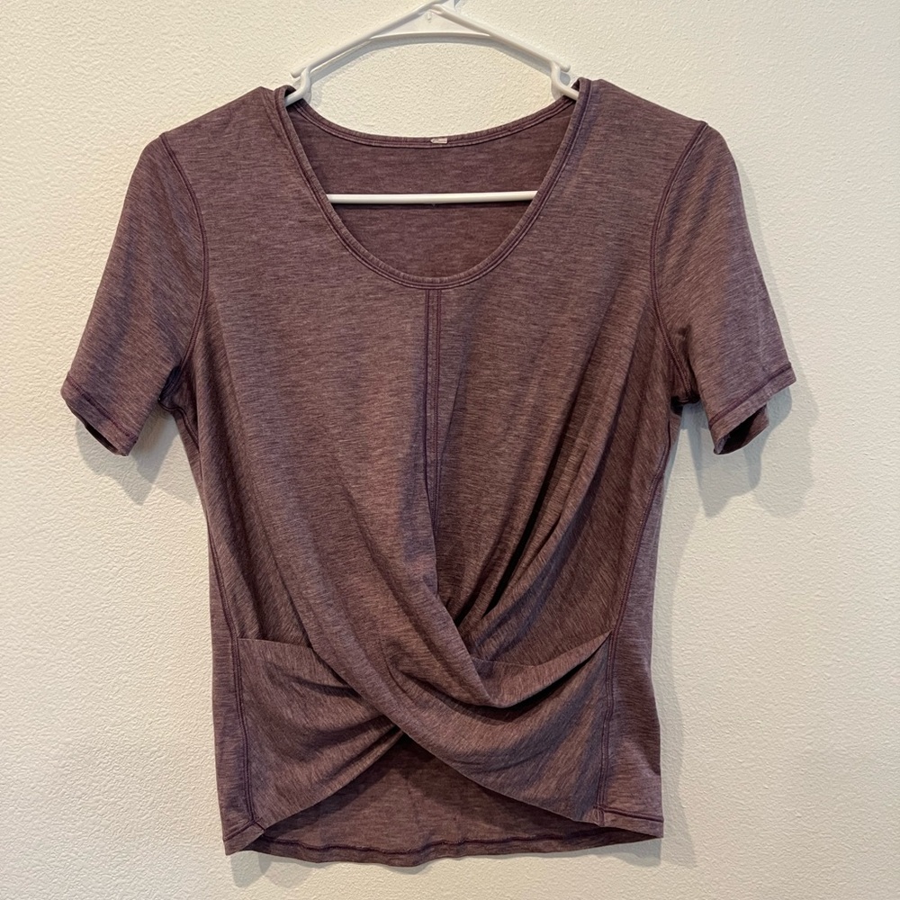 Lululemon T-shirt